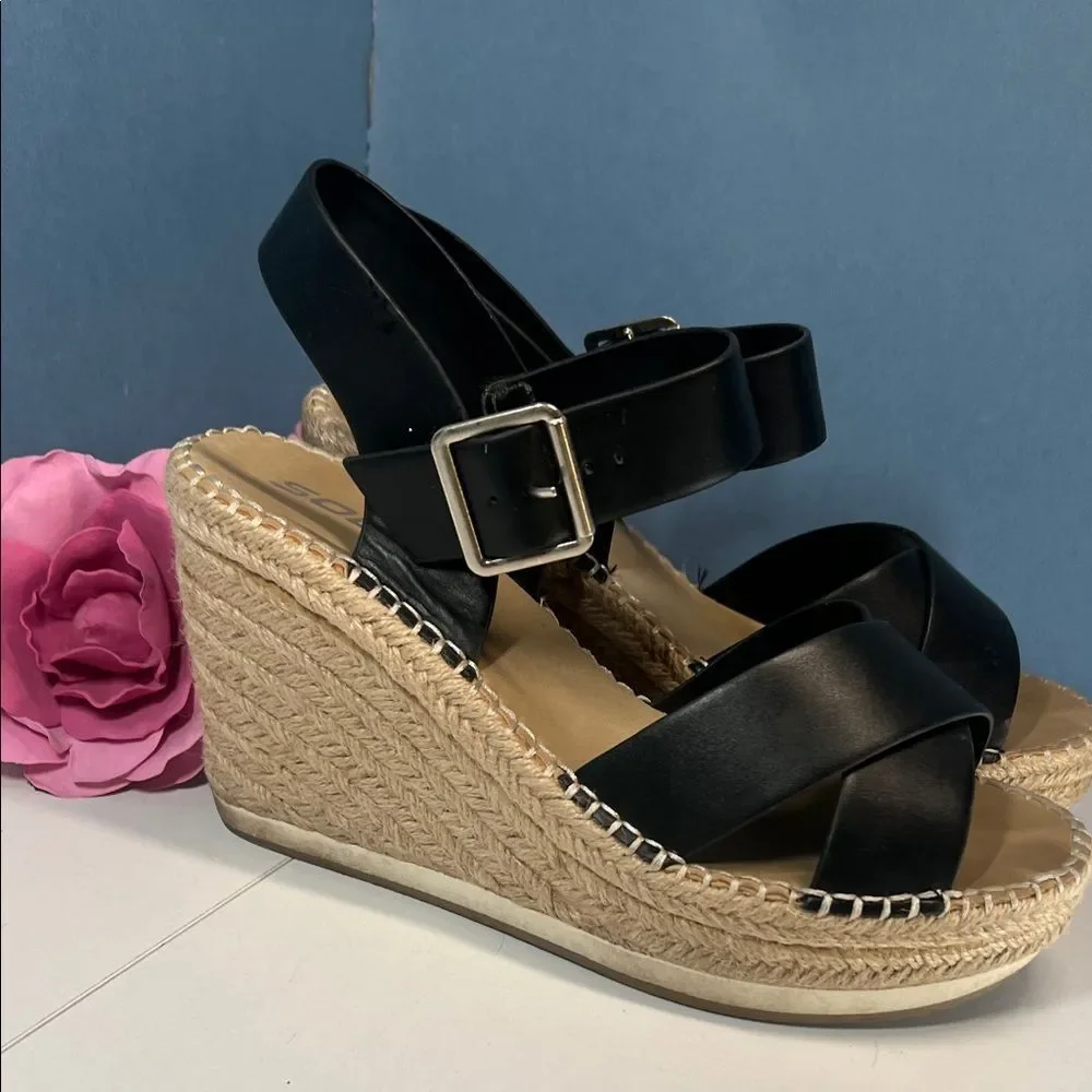 Soda Black and Tan Wedge Sandals Women's 10 M